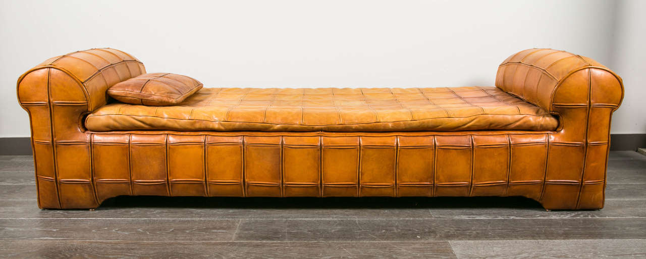 Beautiful 1970s Leather Sofa In Good Condition In Paris, FR