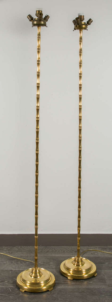 Pair of lampbases in brass , bambou style .
The lighting system marked 