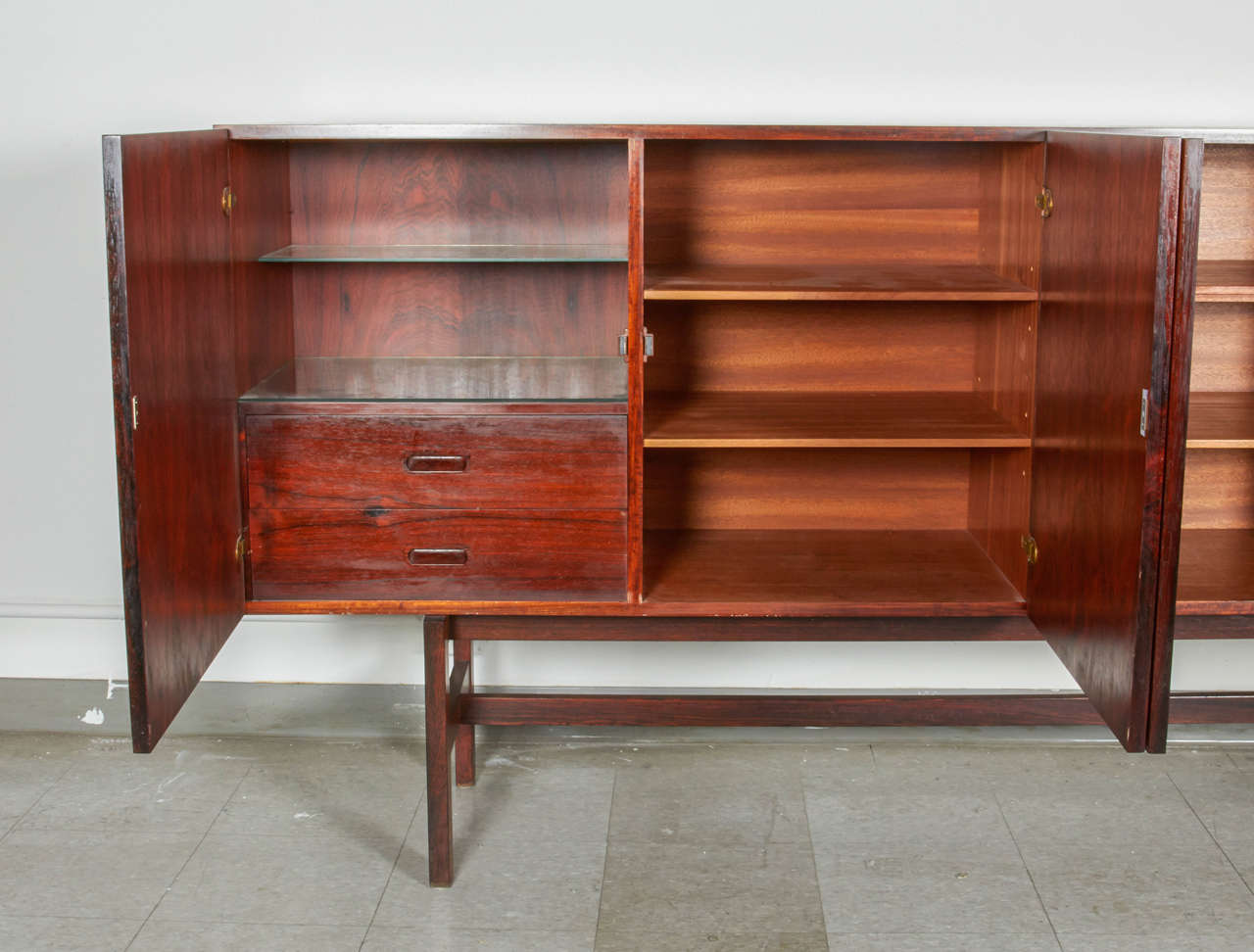 Kai Kristiansen Attributed Bookmatched Grain Rosewood Sideboard, Denmark 1960s In Excellent Condition In New York, NY