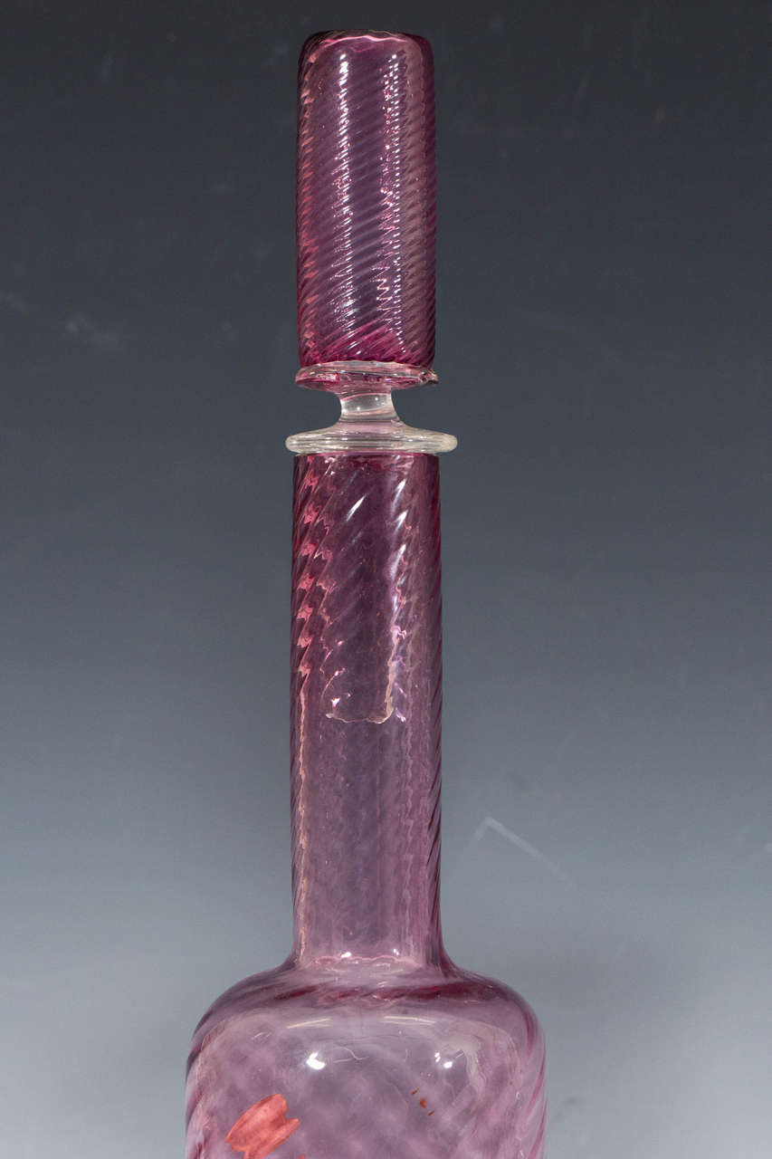 Pair of Mid-Century Murano Glass Decanters in Pink and Gold by Fratelli Toso In Good Condition In Astoria, NY