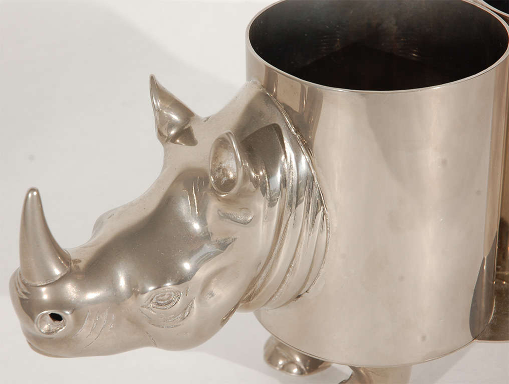 rhino wine bottle holder