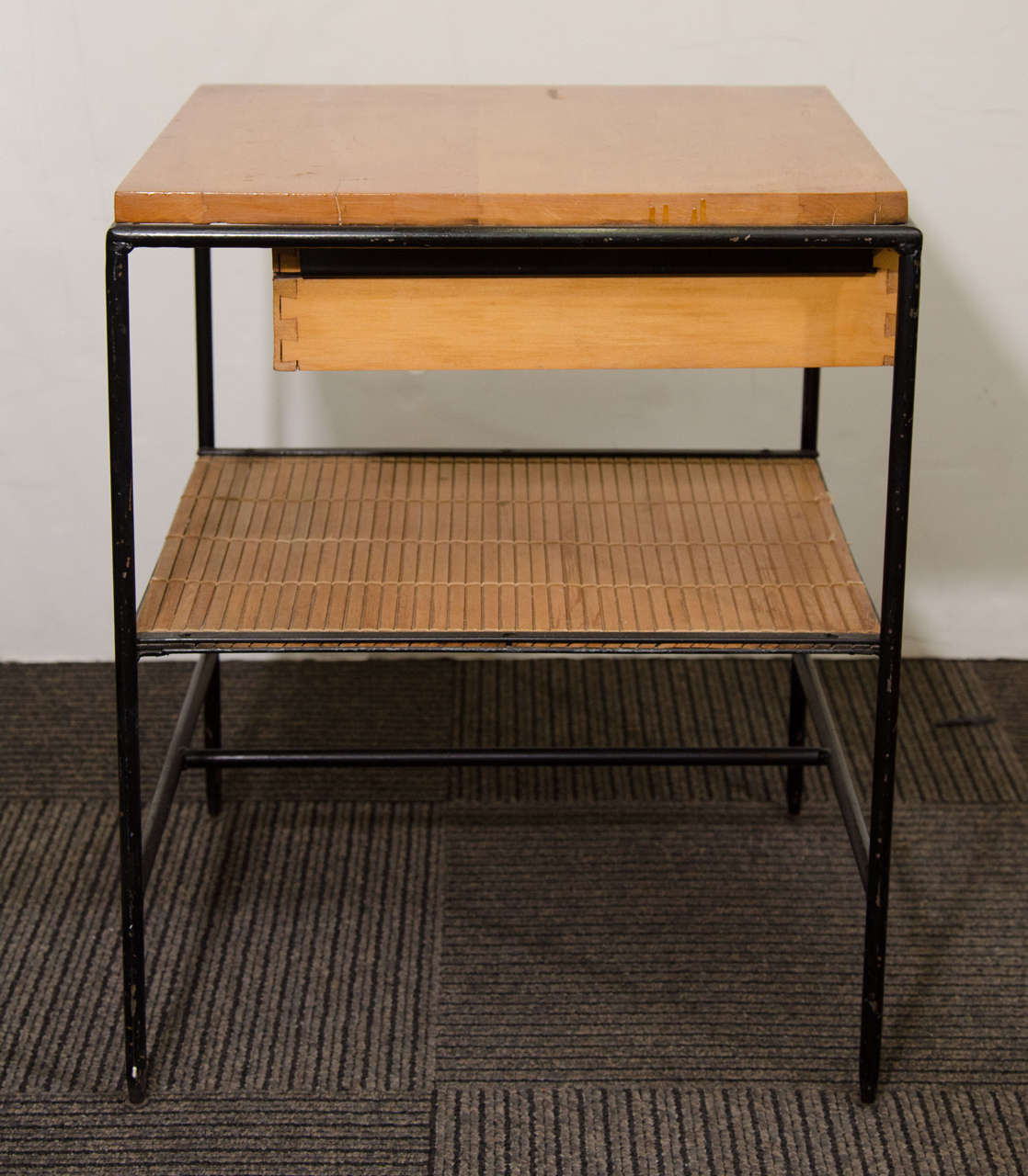 Midcentury Pair of End Tables by Paul McCobb In Good Condition In New York, NY