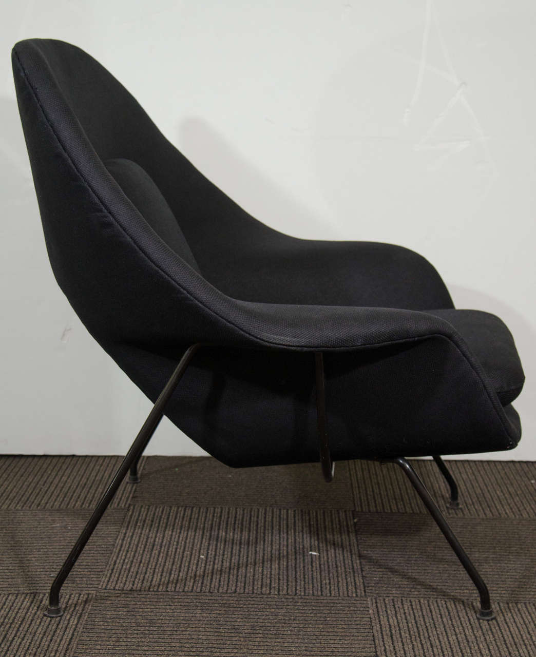 Mid-Century Modern Midcentury Womb Chair and Ottoman by Eero Saarinen for Knoll