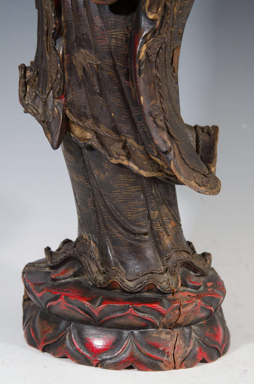 Qing Dynasty Chinese Hand Carved Hardwood Guanyin Statue In Good Condition In New York, NY