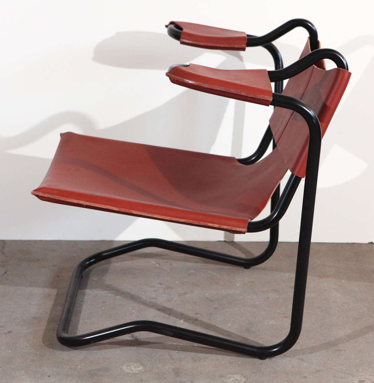 Dan Johnson Sling Chair In Good Condition In Los Angeles, CA
