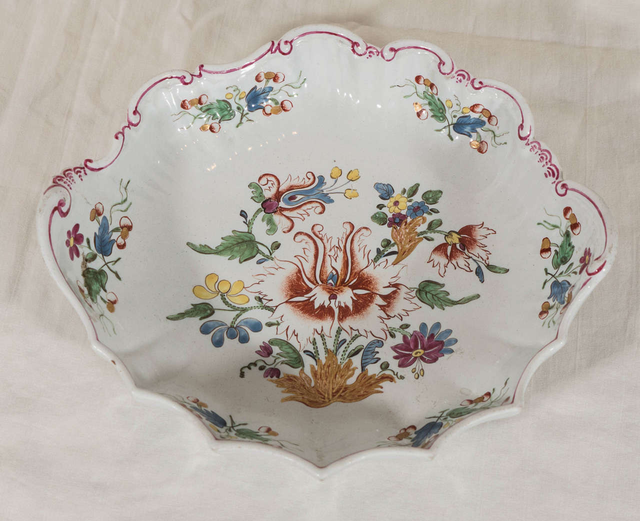 Rococo 12 Italian Porcelain Dishes circa 1790 in Collection Metropolitan Museum