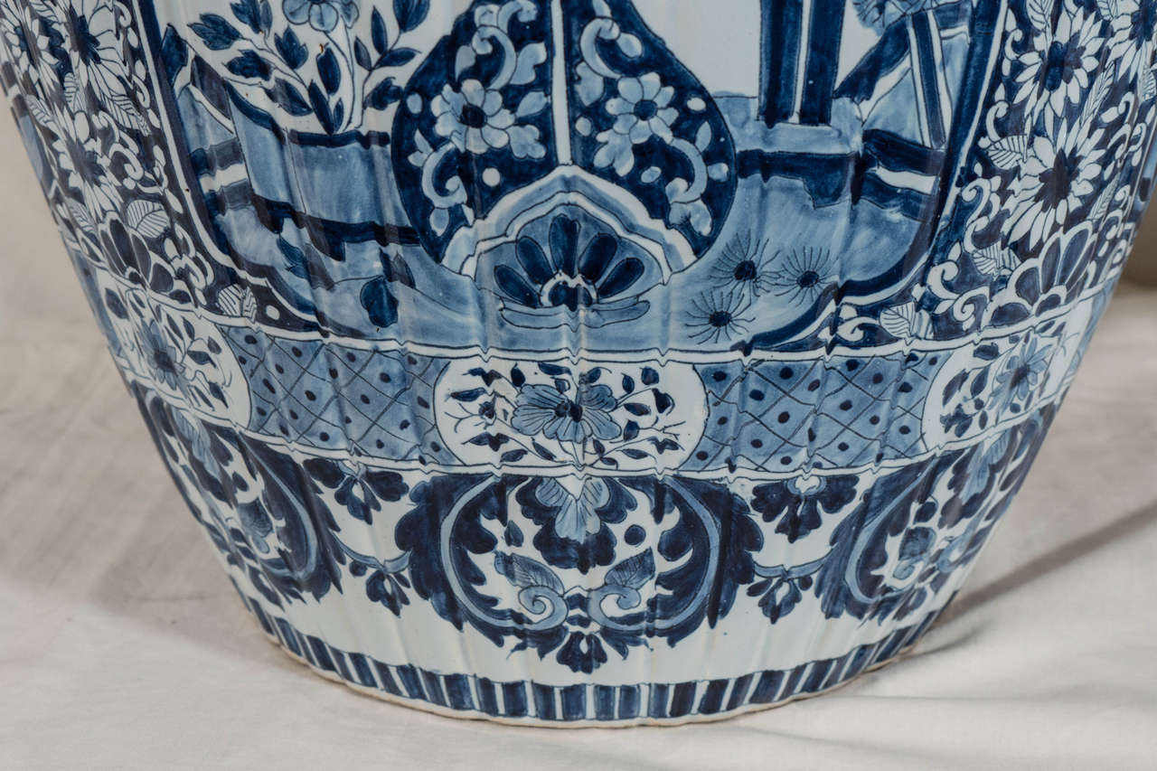 Pair of Blue and White Dutch Delft Ginger Jars 3