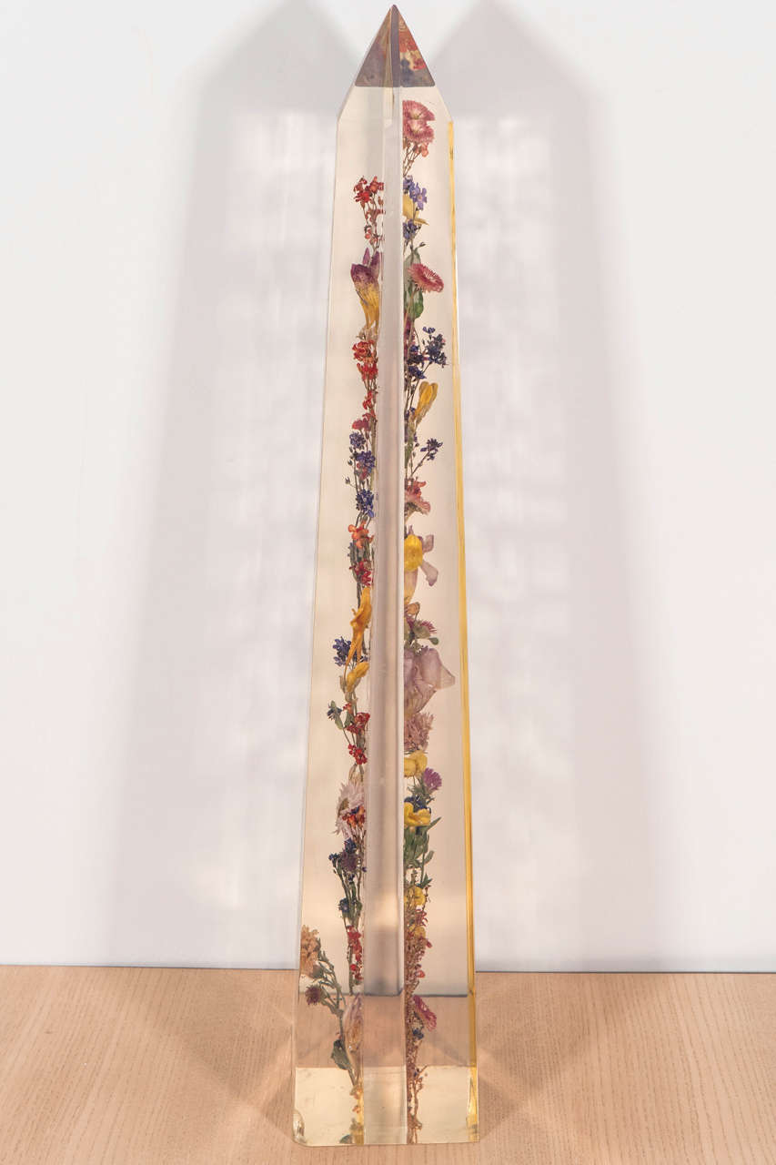 Pierre Giraudon Resin Obelisk with Flowers, 1960s, French For Sale 3