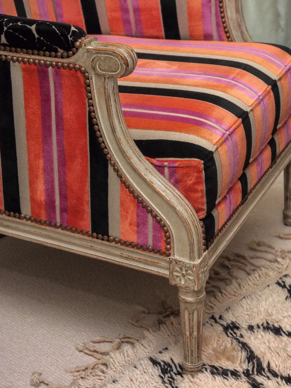 Pair of Louis XVI-Style Bergeres with Vibrant Velvet Upholstery In Good Condition In New Orleans, LA