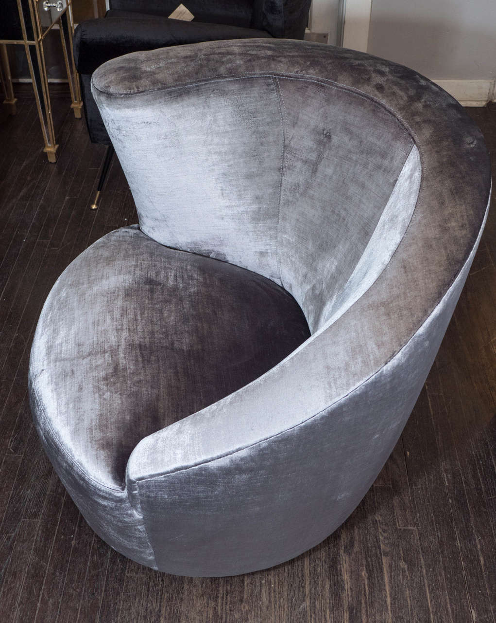 Pair of Vladimir Kagan Designed Nautilus Swivel Chairs 2