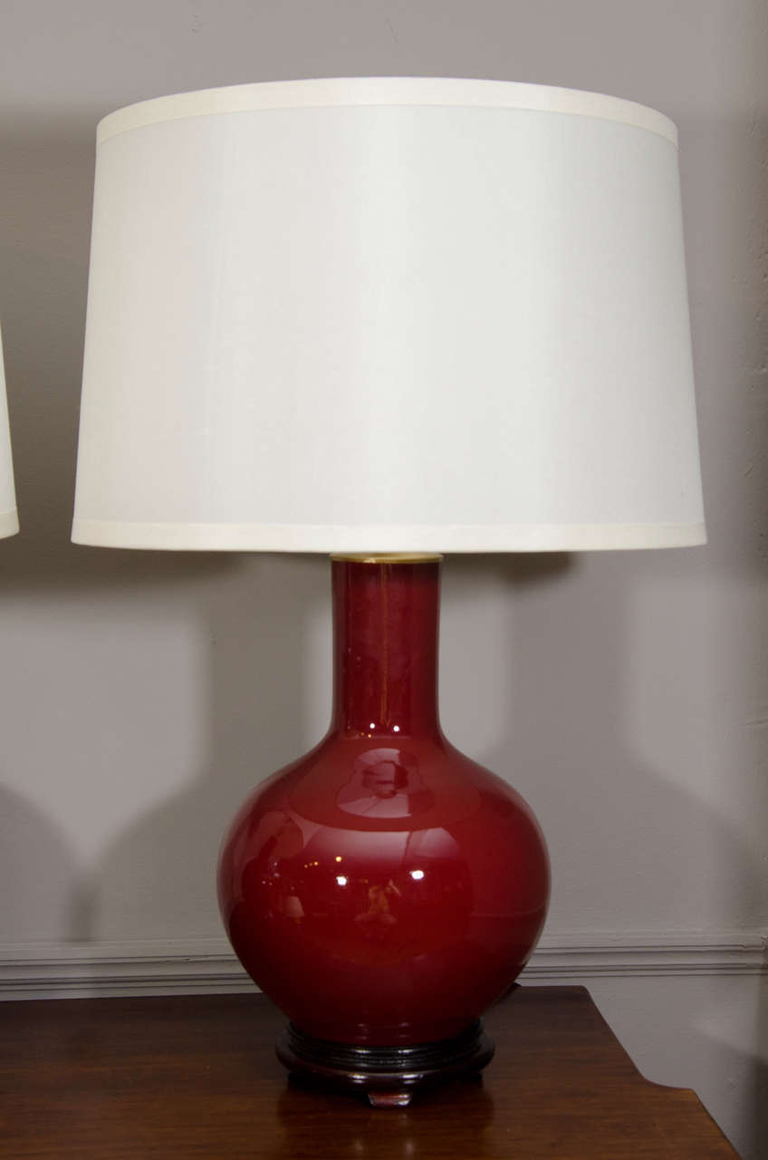 Pair of Chinese Oxblood Globular Shaped Lamps In Excellent Condition In New York, NY