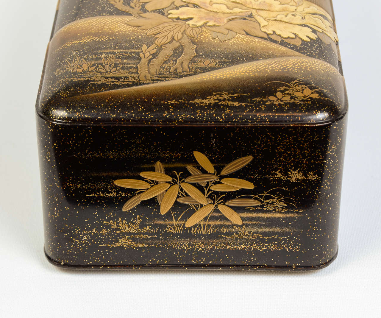 japanese lacquered box