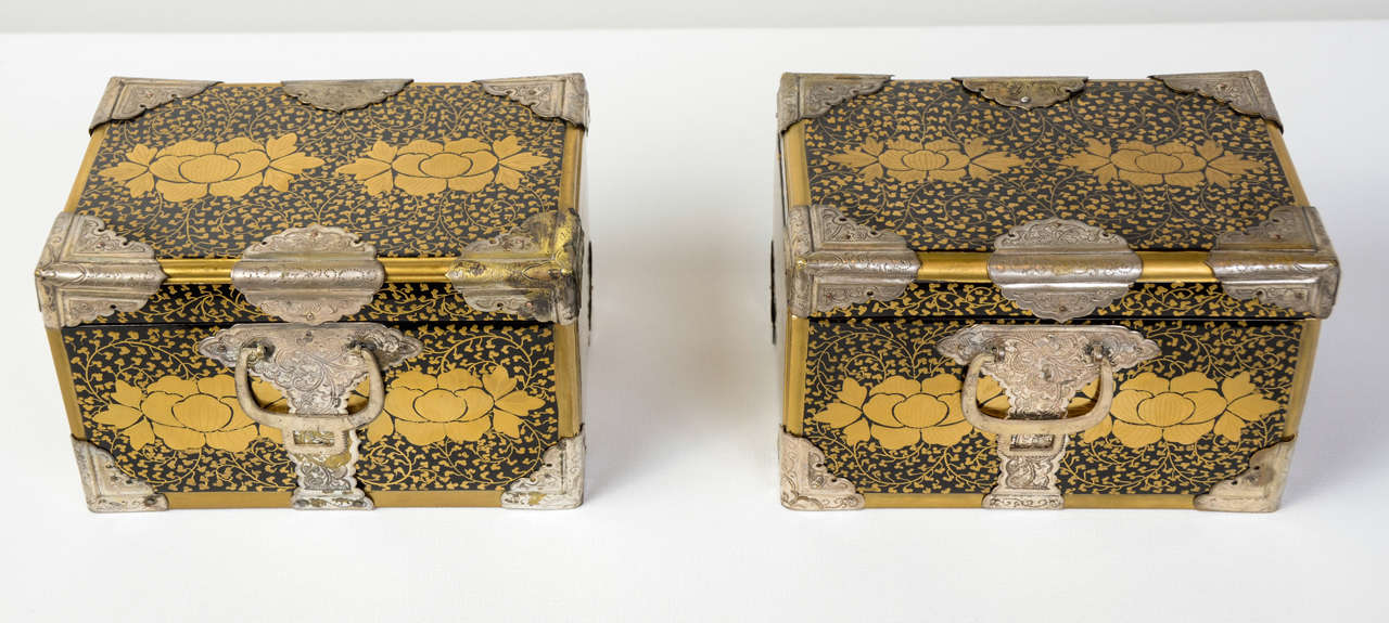 Japanese Pair of Beautiful Black and Gold Lacquered Small Boxes