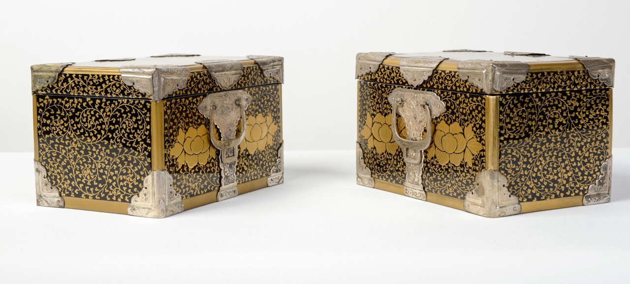 Wood Pair of Beautiful Black and Gold Lacquered Small Boxes