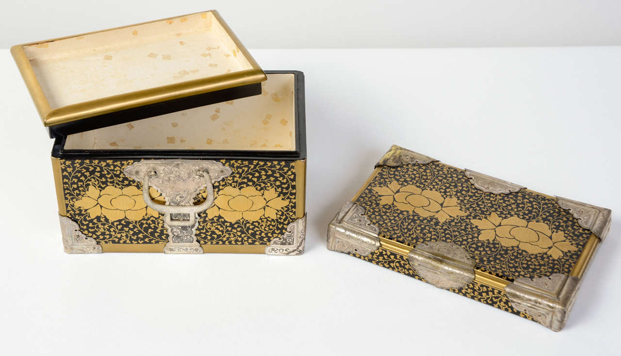 Pair of Beautiful Black and Gold Lacquered Small Boxes 1