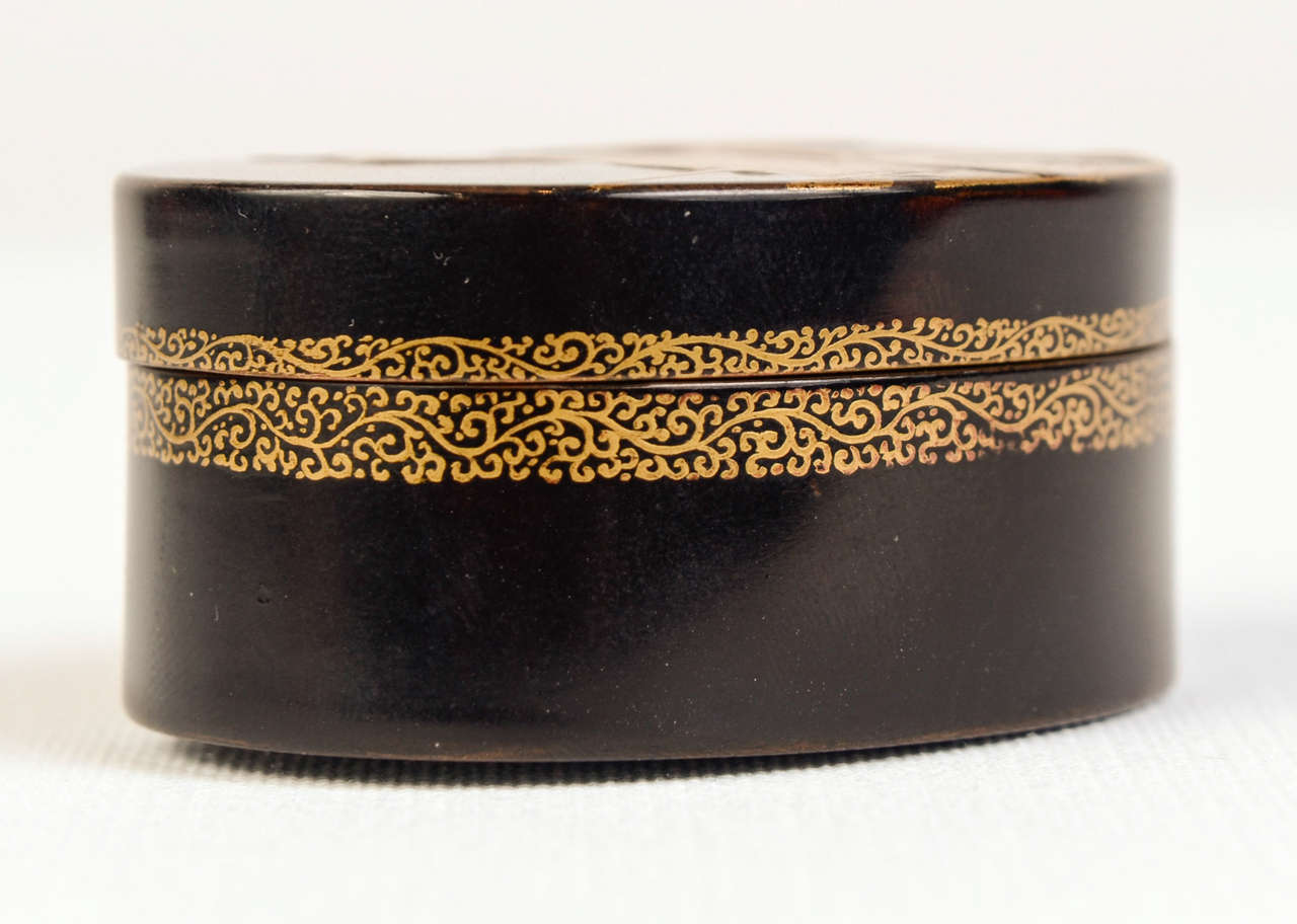 19th Century Japanese Lacquer Kobako Box In Excellent Condition In Paris, FR