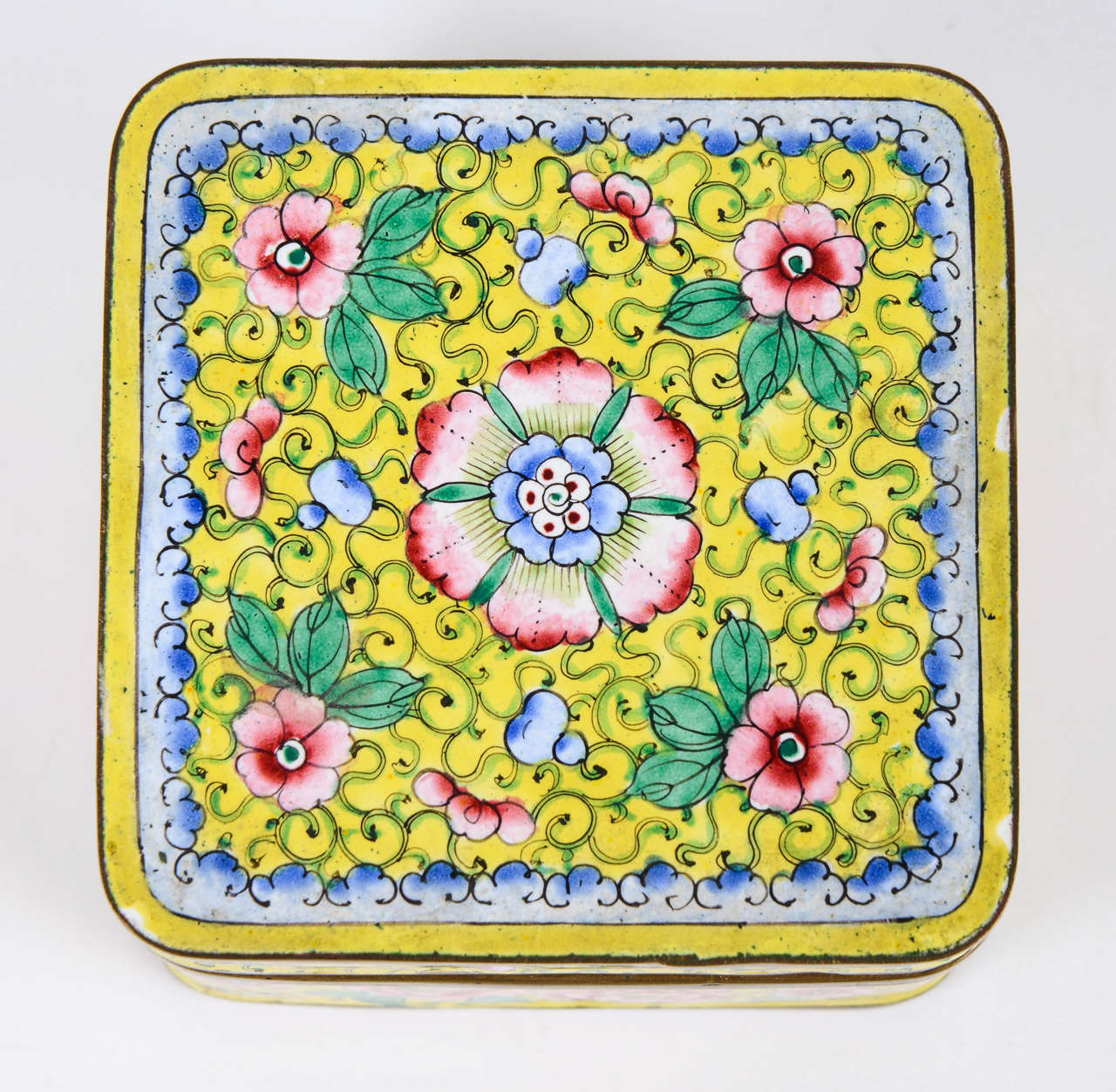 Painted 19th Century Enamel Canton Box For Sale