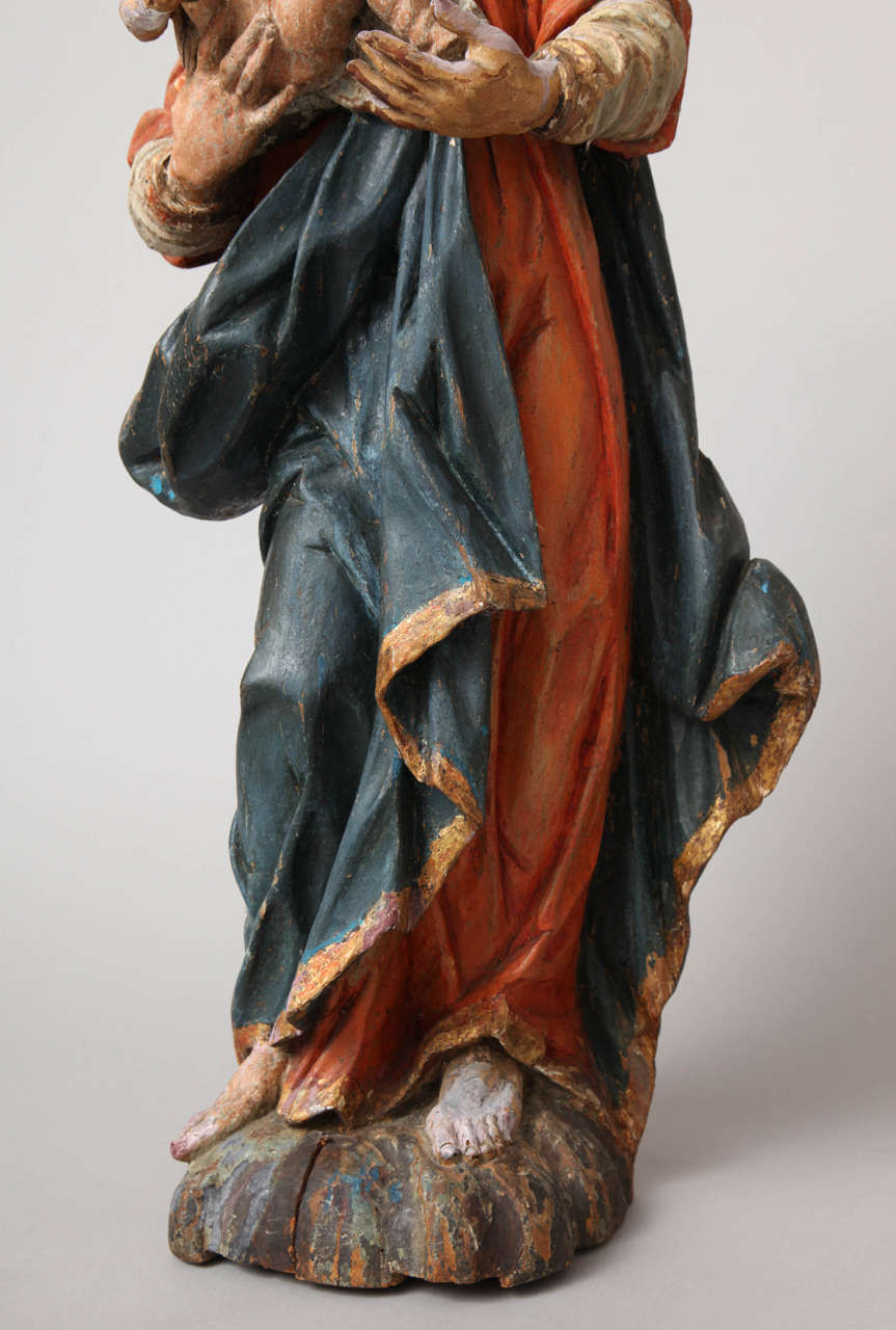 German 17th Century Sculpture of Polychrome Wood of the Madonna and Child In Excellent Condition For Sale In New York, NY