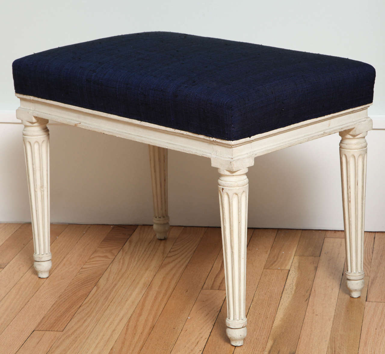 Louis XVI Stool from the Collection of Bunny Mellon In Good Condition In New York, NY