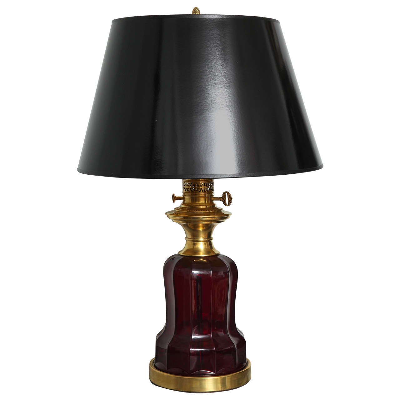 Rubin-Glas-Lampe im viktorianischen Stil im Angebot