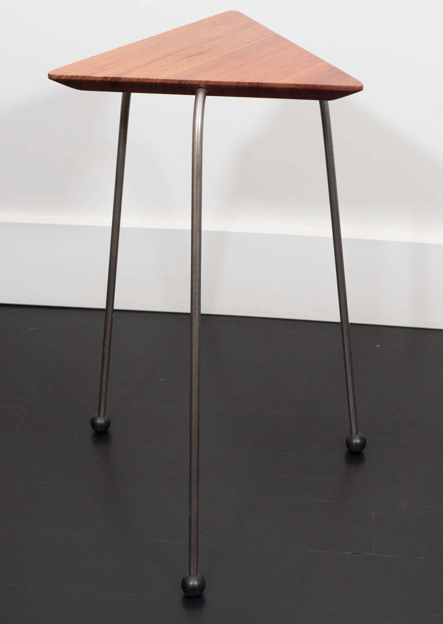 Pair of Mahogany Tripod Tables For Sale 1