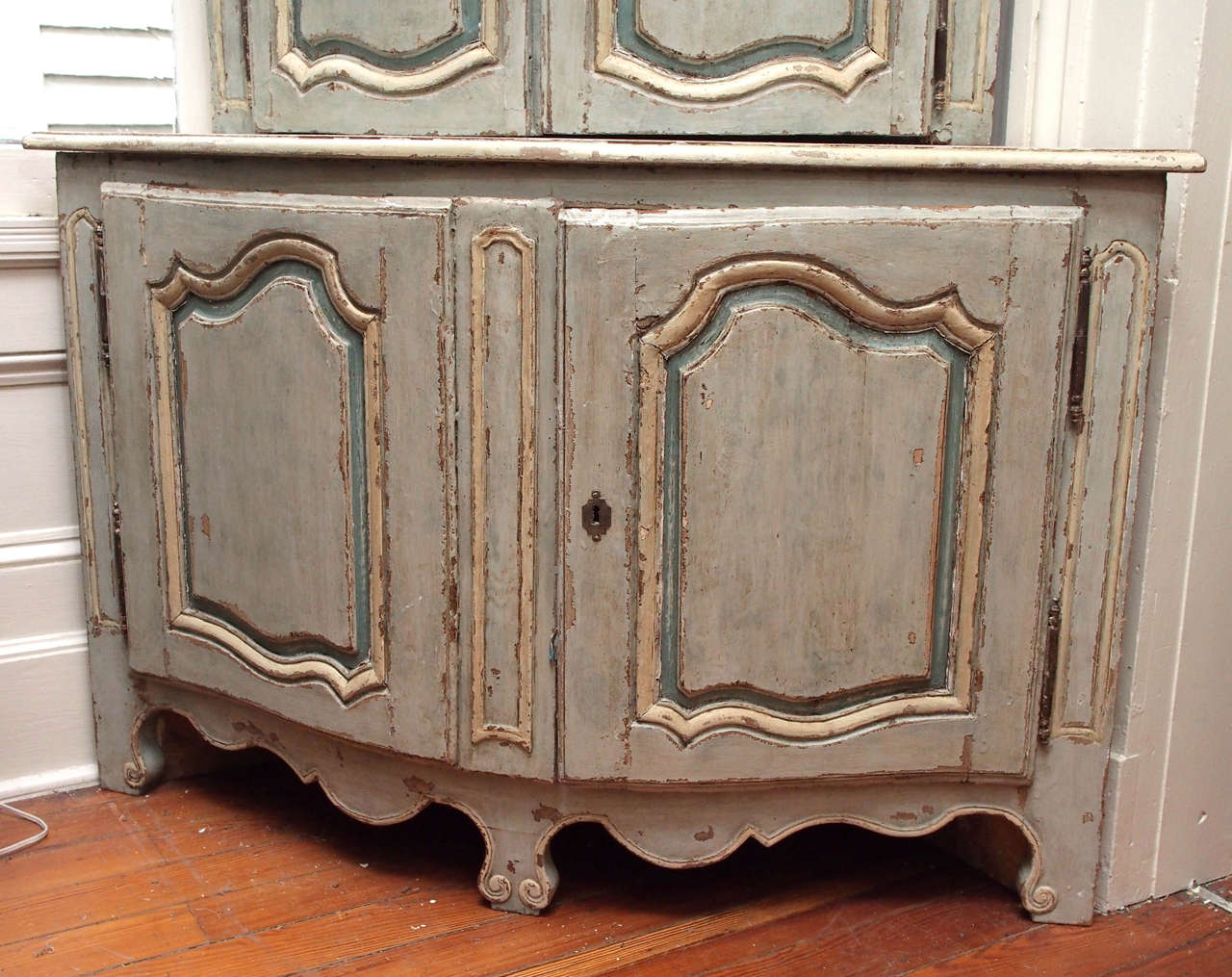 French 18th century french painted  corner cabinet