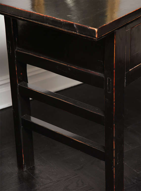 Mid-20th Century Ebonized Chinese Console Table For Sale 3
