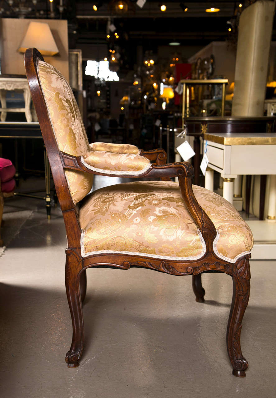 Pair of French Louis XV Style Walnut Bergeres 1