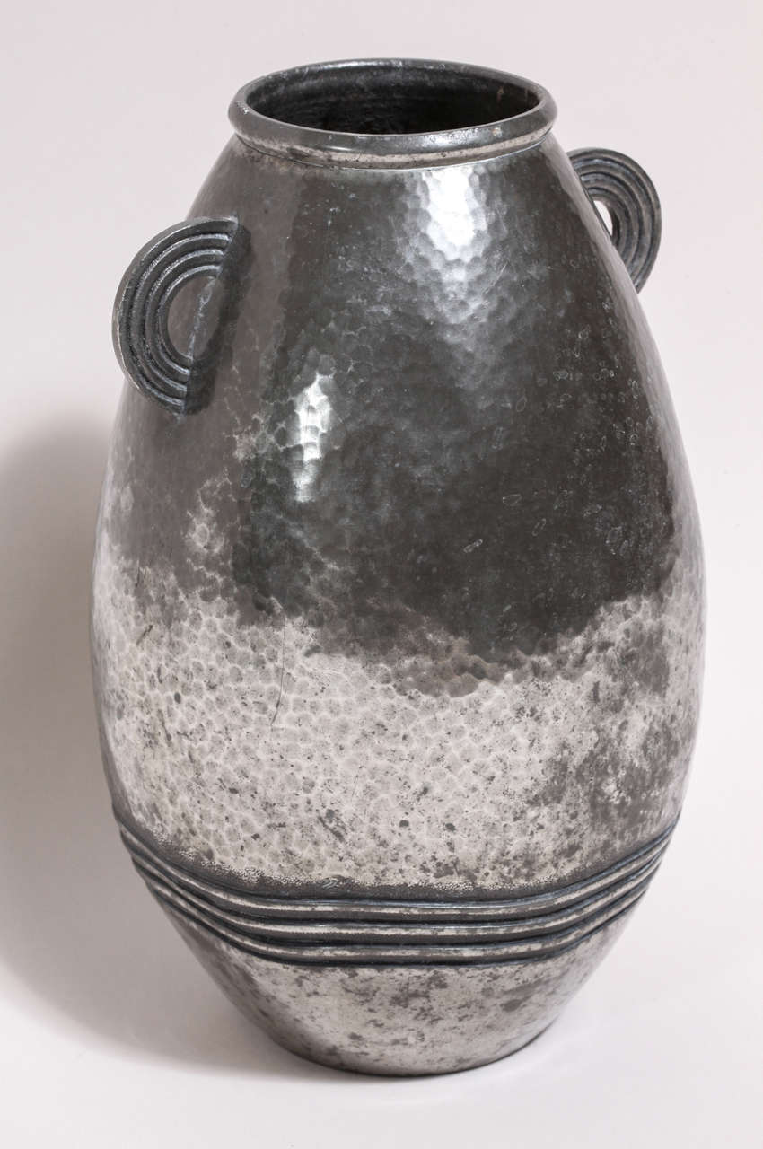 René Delavan French Art Deco Dinanderie Pewter Vase In Excellent Condition In New York, NY