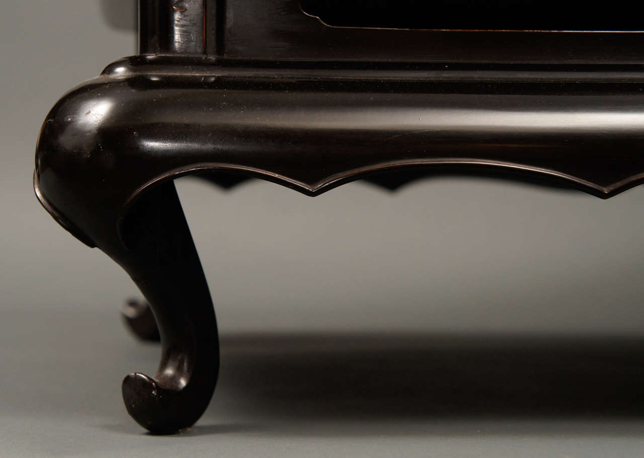 Japanese Black Lacquer Stand Presentation Table 1
