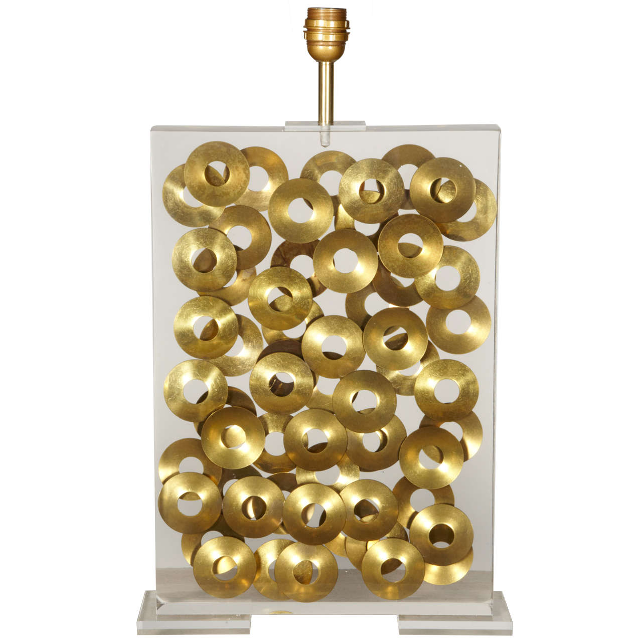 Superbe lampe en Lucite avec inclusions de bagues en laiton par Romeo