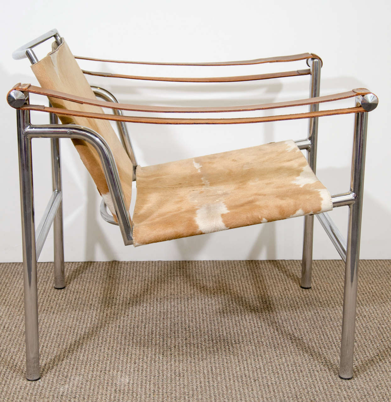 Swiss Mid Century Le Corbusier Sling Chair in Hide