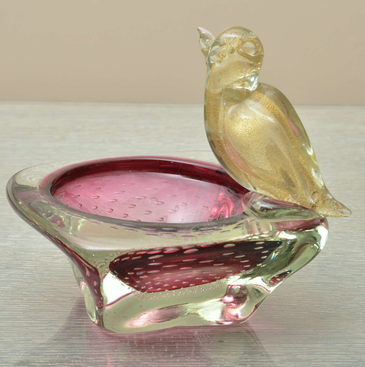 Mid-Century Modern Seguso Murano Glass Bowl with Bird Decoration For Sale