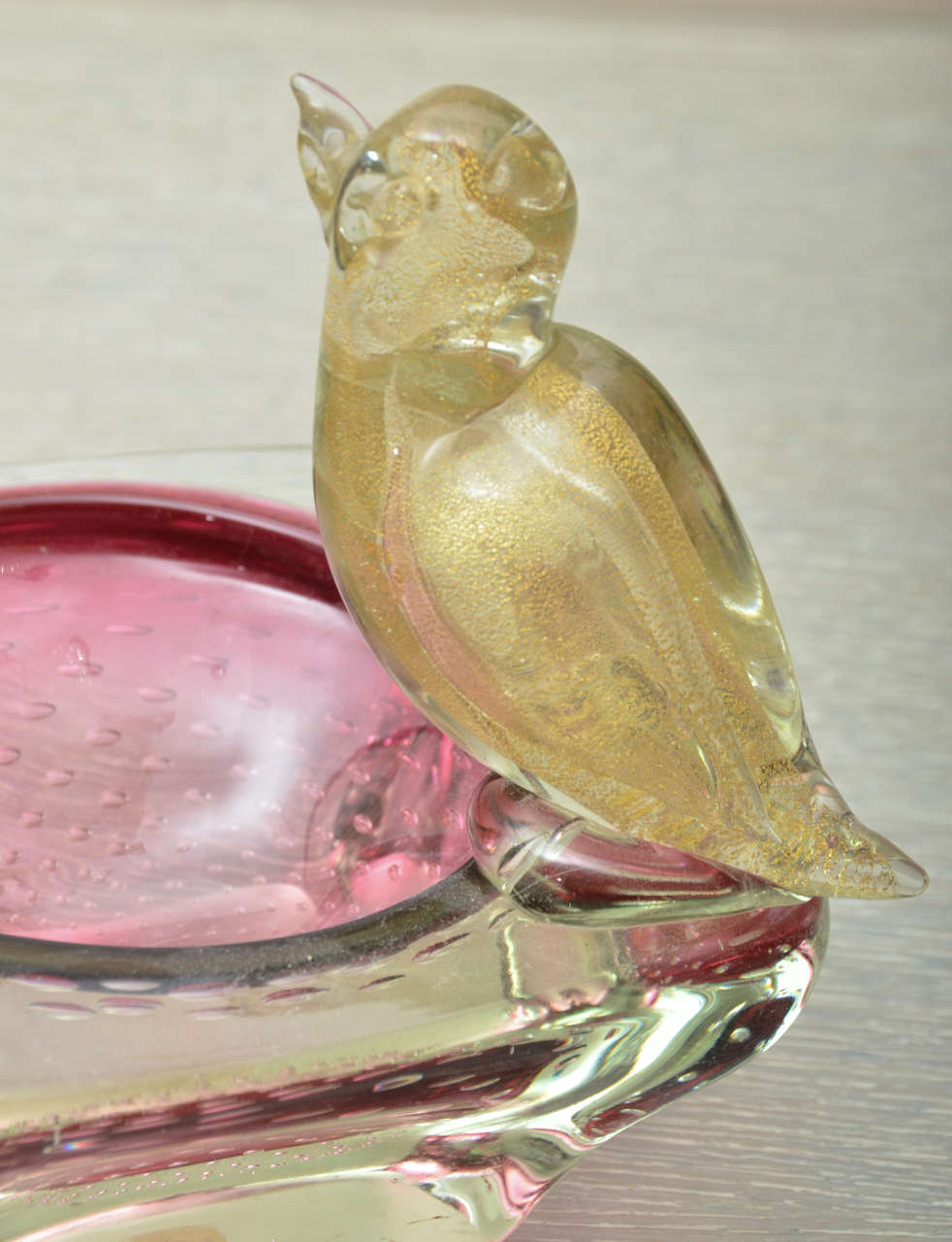 Italian Seguso Murano Glass Bowl with Bird Decoration For Sale