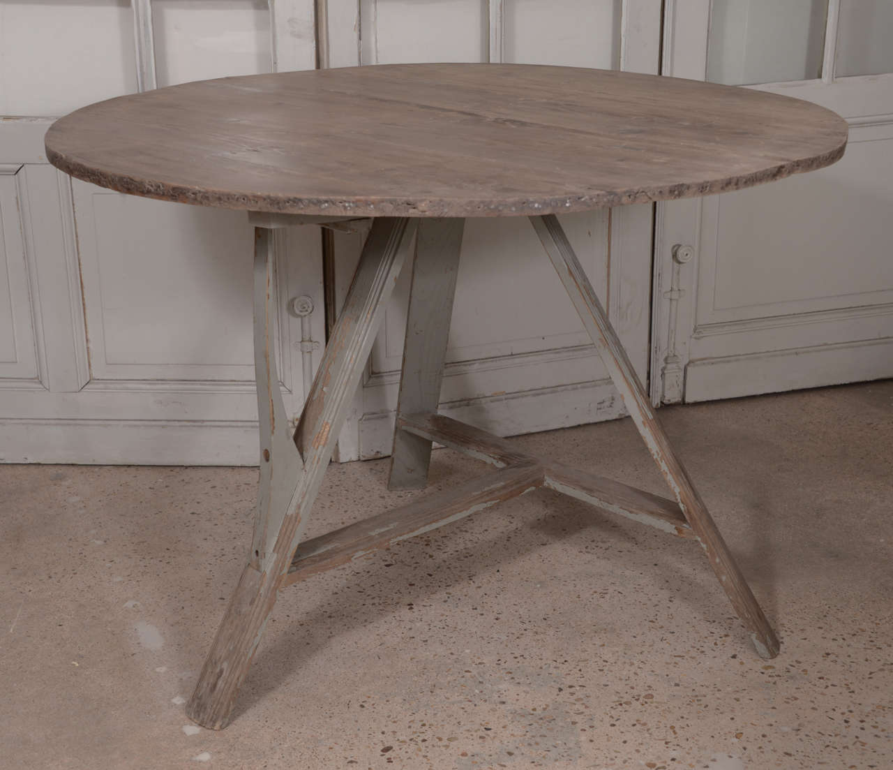 Late 19th c. Round Table