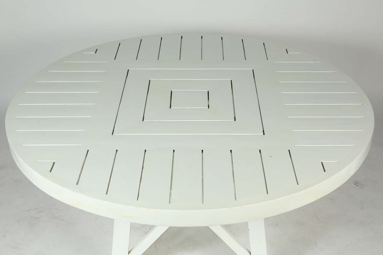 American White Round Wooden Outdoor Table