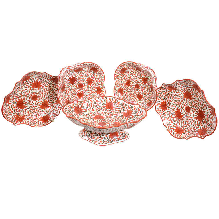 A Set of Serving Dishes, Late 18th Century Red Clobbered Creamware Dishes