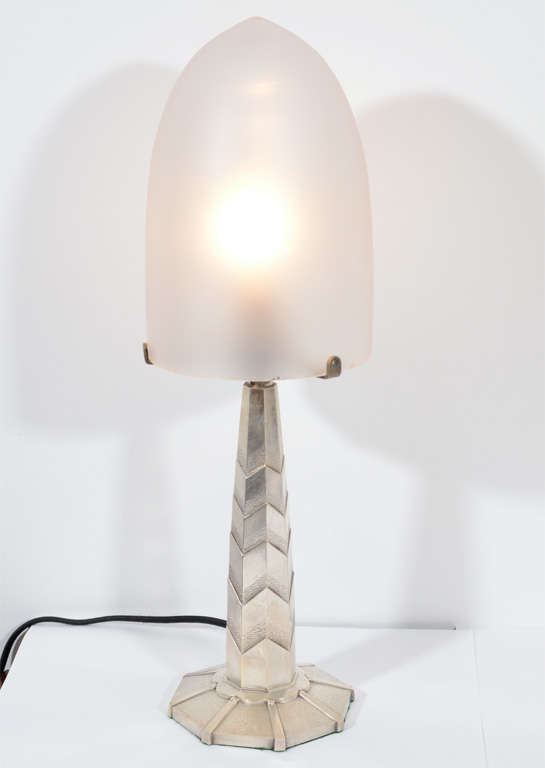 Silvered-bronze Art Deco table lamp by Gagnon

Signed “Gagnon”
