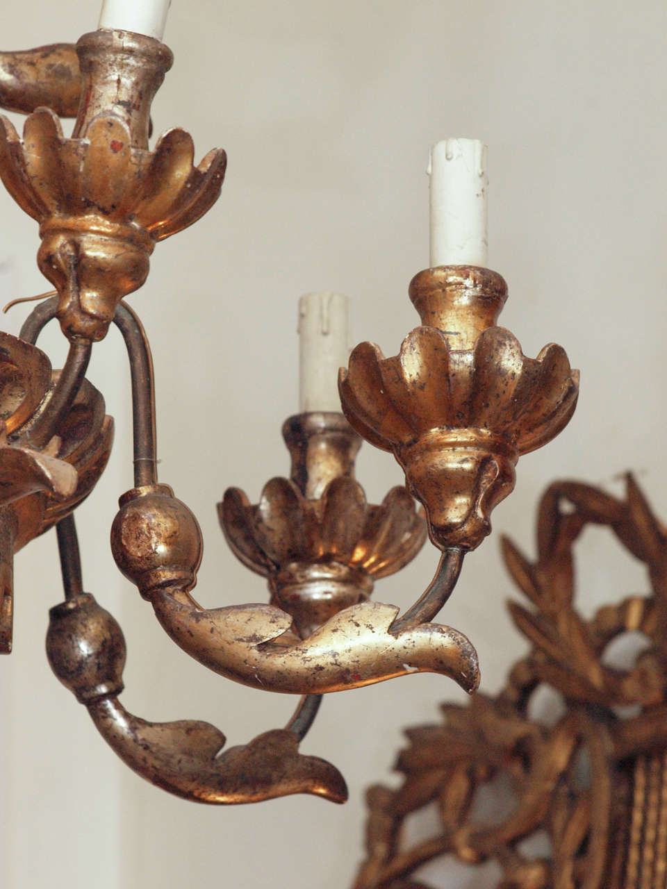 Italian Gilt Wood Two Tiered Sixteen Light Chandelier  2