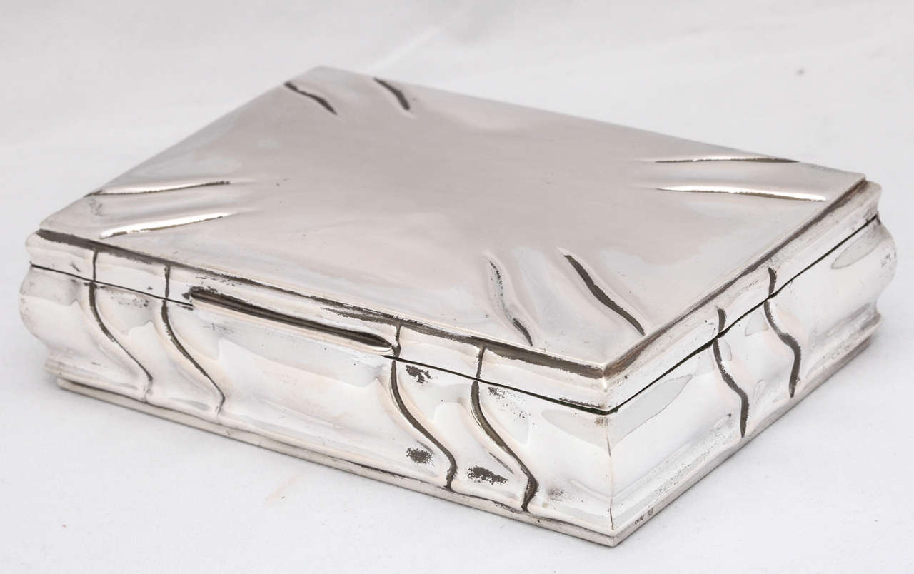 Art Deco Continental Silver Table/Jewelry Box With Hinged Lid In Excellent Condition In New York, NY