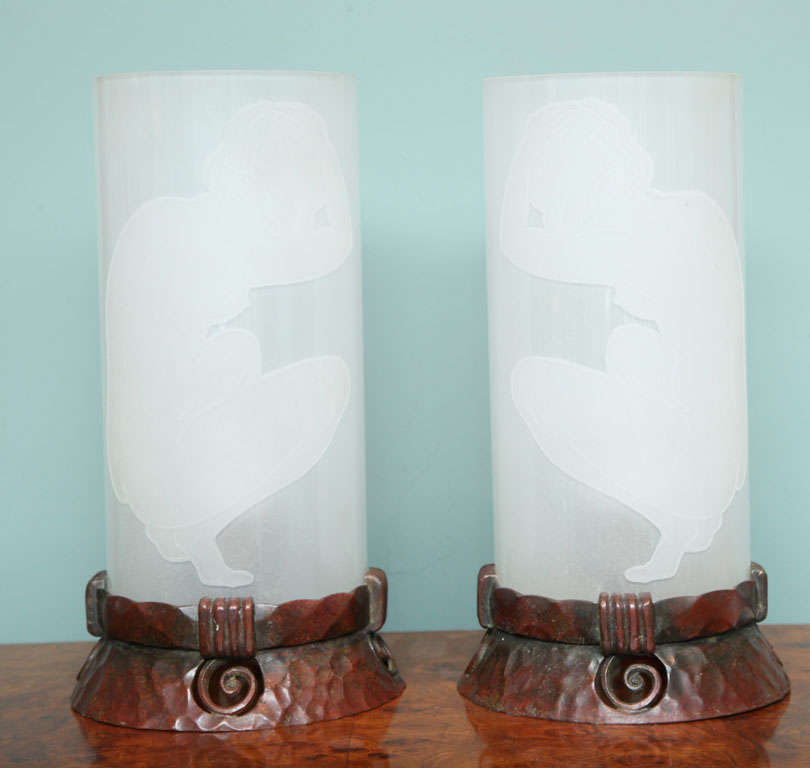 A Pair of Continental Art Nouveau Boudoir Lamps In Excellent Condition In Englewood, NJ
