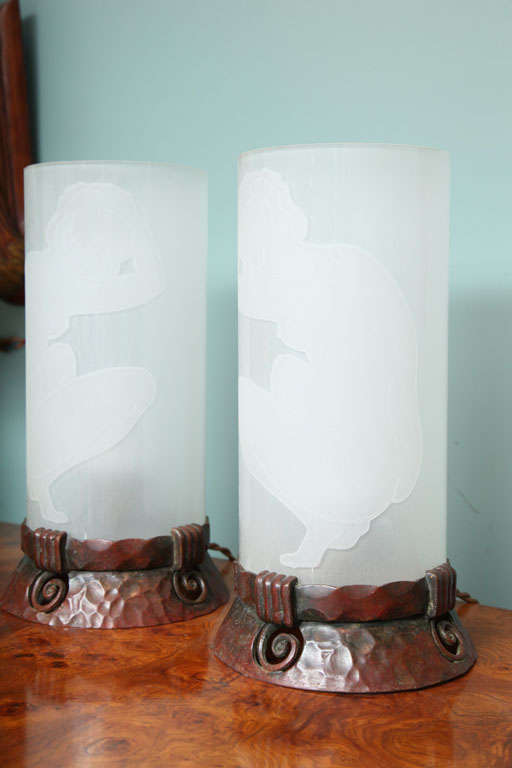 A Pair of Continental Art Nouveau Boudoir Lamps 1