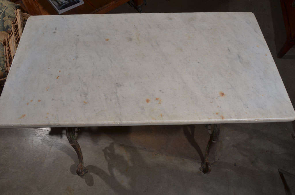 Antiker französischer Patisserie-Tisch aus Eisen und Marmor, 19. Jahrhundert im Angebot 3