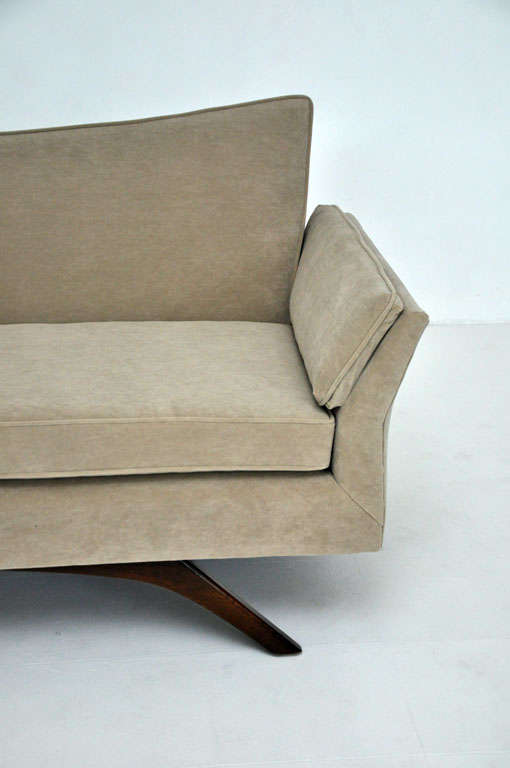 Adrian Pearsall sculptural sofa 1