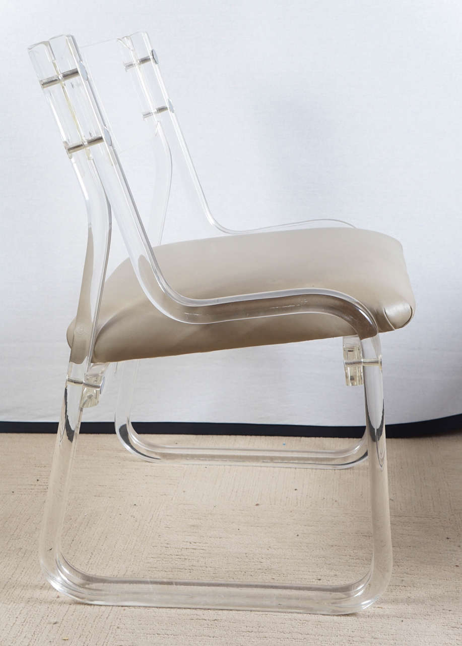 Mid-Century Modern Mid-Century Lucite Chair