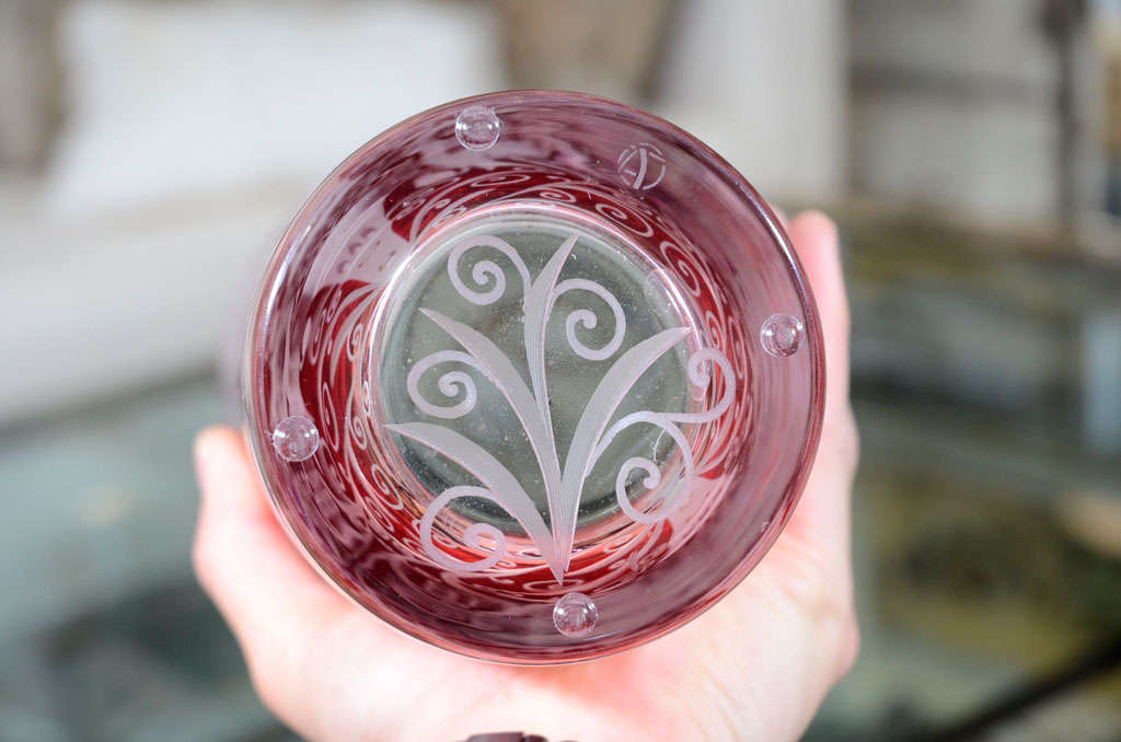 Vase, Kristall, Barockstil, roter Kristall, hergestellt in der Tschechischen Republik, hohe Vase (21. Jahrhundert und zeitgenössisch) im Angebot