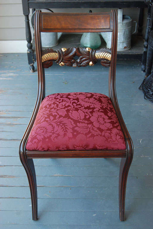 Set of  Four American Neoclassical Mahogany Sidechairs In Good Condition In Hudson, NY