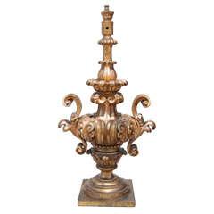 A Large Italian Carved and Gilded Wood Urn Form Lamp 8