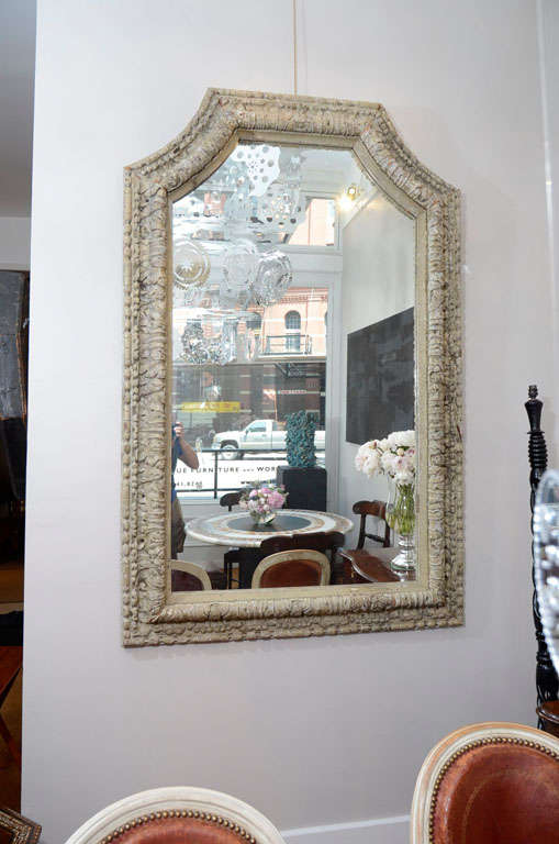 Italian 18th Century Carved Frame with Mirror-Plate In Good Condition In Long Island City, NY