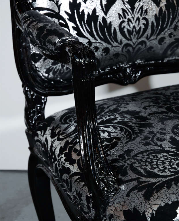 Early 20th Century Hollywood Regency Bergere Chair in Embossed Velvet & Black Lacquer